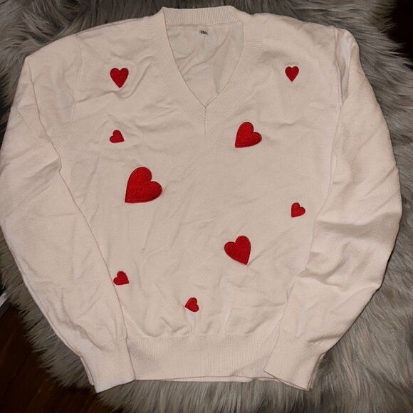 Shein white sweater with red hearts. Size 10/140 ♥️ - Picture 5 of 5